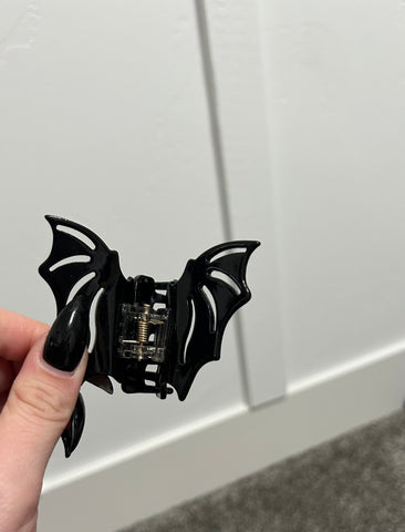 Bat clip